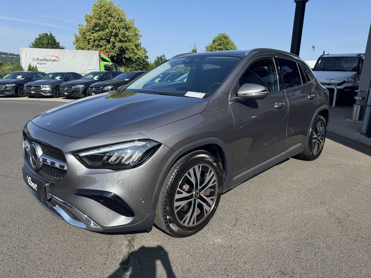 Mercedes-Benz GLA 200d 4M Progressive+Distr+Ambiente+Offroad - 越野车:图2 Mercedes-Benz GLA 200d 4M Progressive+Distr+Ambiente+Offroad - 越野车:图2