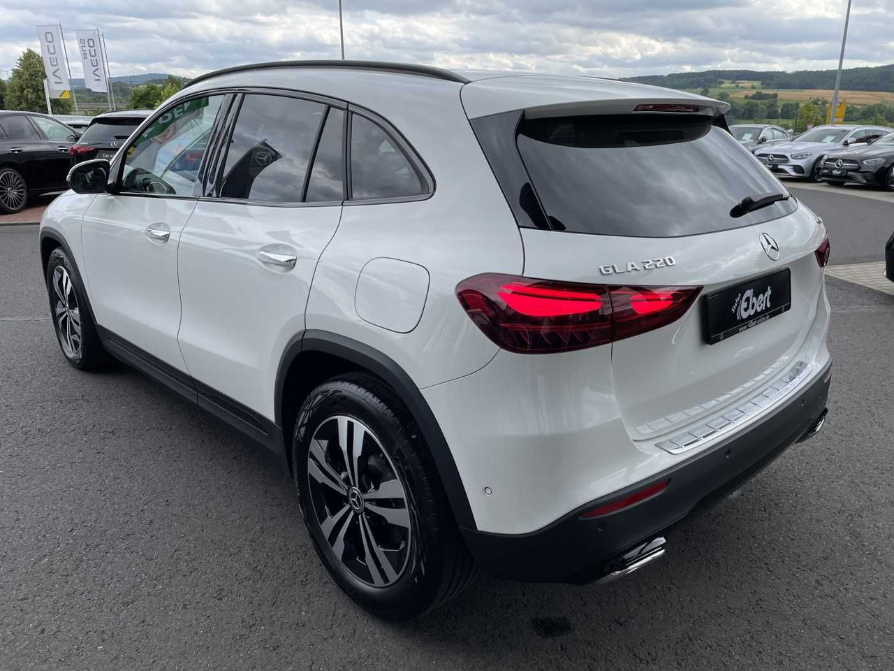Mercedes-Benz GLA 220 4M 8G Progressive R-Kamera +Distr+Ambien - 越野车:图3 Mercedes-Benz GLA 220 4M 8G Progressive R-Kamera +Distr+Ambien - 越野车:图3