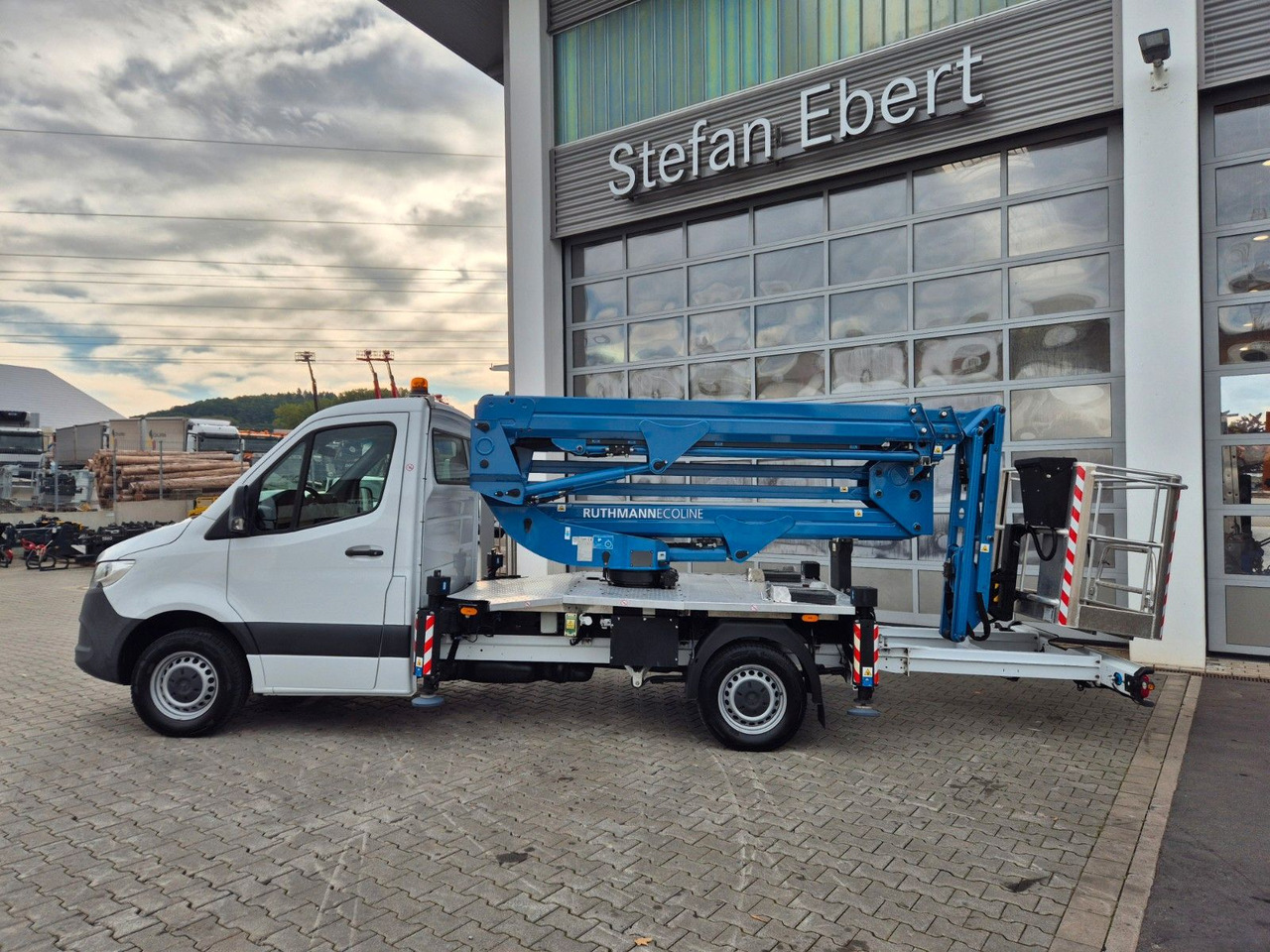 Mercedes-Benz Sprinter 314CDI Hubsteiger Ruthmann EcolineRS200 - 车载空中平台:图3 Mercedes-Benz Sprinter 314CDI Hubsteiger Ruthmann EcolineRS200 - 车载空中平台:图3