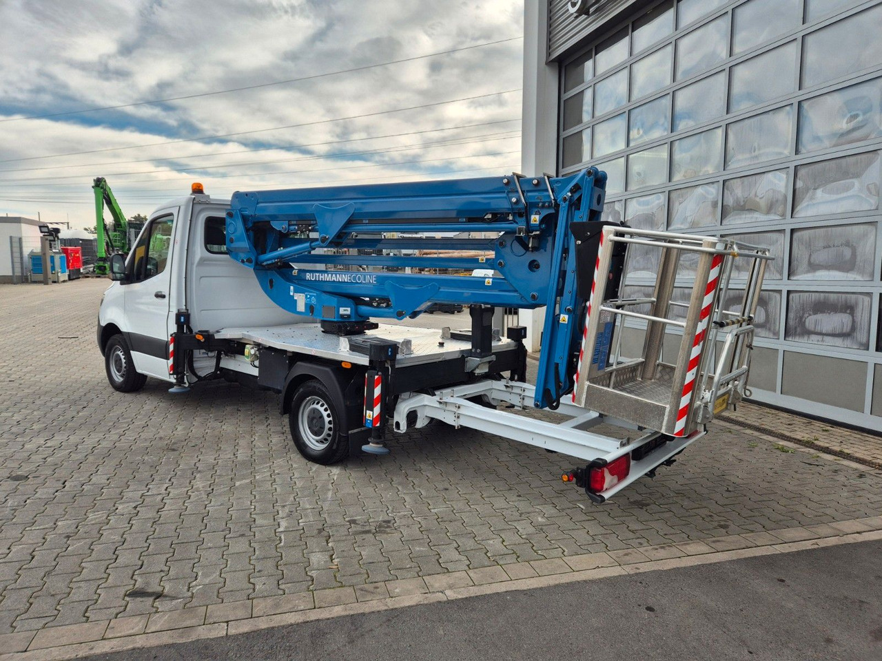 Mercedes-Benz Sprinter 314CDI Hubsteiger Ruthmann EcolineRS200 - 车载空中平台:图4 Mercedes-Benz Sprinter 314CDI Hubsteiger Ruthmann EcolineRS200 - 车载空中平台:图4