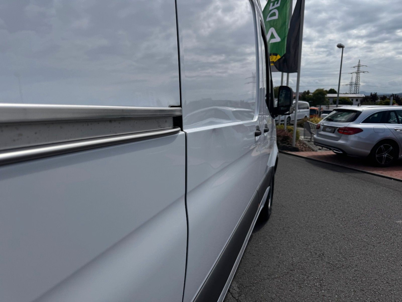 Mercedes-Benz Sprinter 317 CDI 4325 9G Klima Kamera Schwing - 无侧窗厢式货车:图5 Mercedes-Benz Sprinter 317 CDI 4325 9G Klima Kamera Schwing - 无侧窗厢式货车:图5