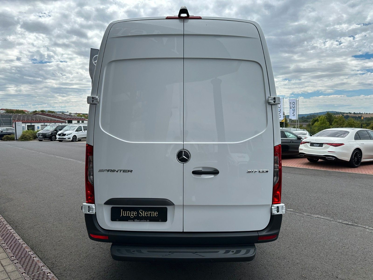 Mercedes-Benz Sprinter 317 CDI 4325 Klima 360 Schwing SHZ - 无侧窗厢式货车:图5 Mercedes-Benz Sprinter 317 CDI 4325 Klima 360 Schwing SHZ - 无侧窗厢式货车:图5