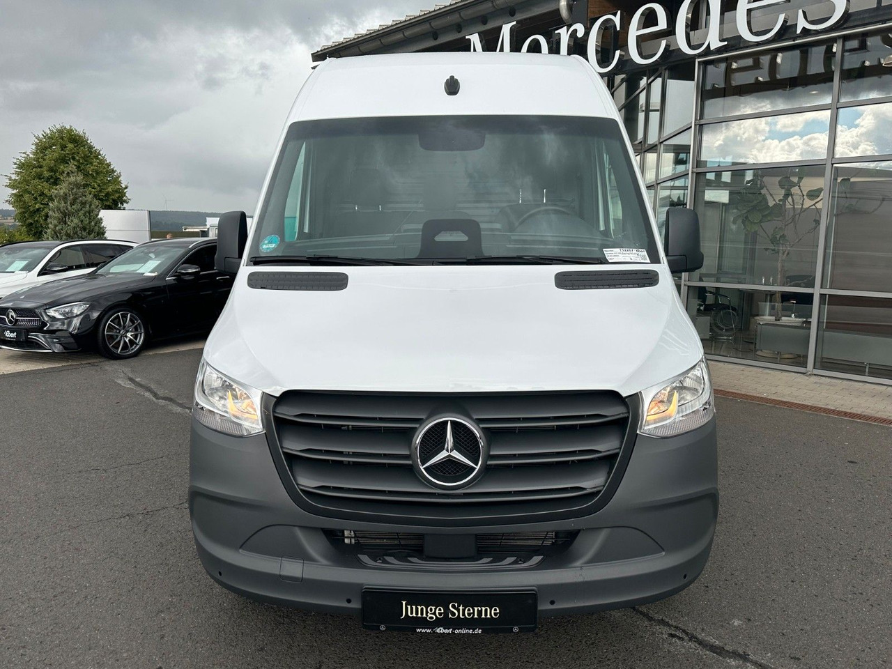 Mercedes-Benz Sprinter 317 CDI 9G 4325 Klima Kamera SHZ AHK - 无侧窗厢式货车:图2 Mercedes-Benz Sprinter 317 CDI 9G 4325 Klima Kamera SHZ AHK - 无侧窗厢式货车:图2