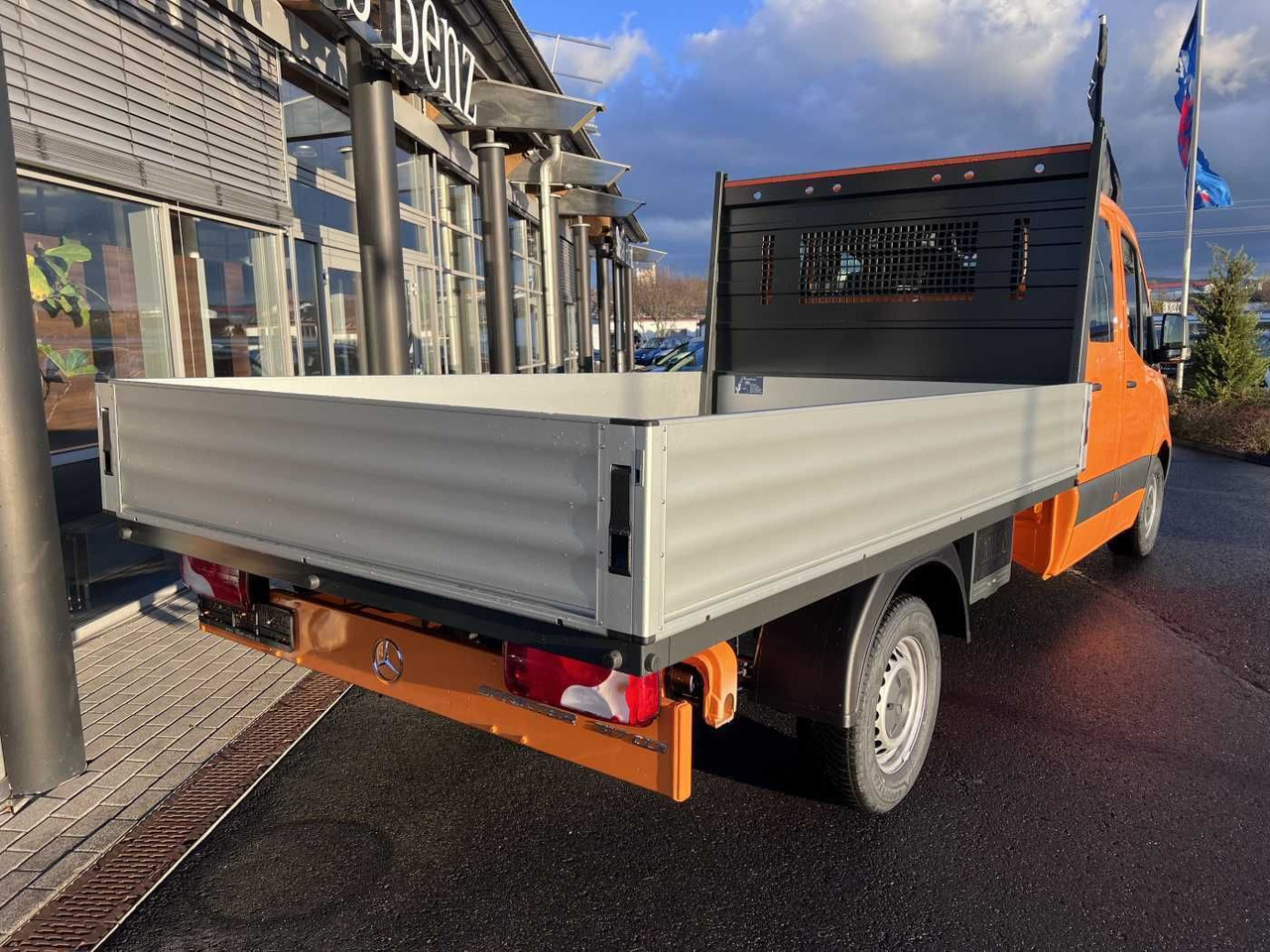 Mercedes-Benz Sprinter 317 CDI DoKa 4325 Klima MBUX Stdheiz - 侧帘货车, 康比货车:图4 Mercedes-Benz Sprinter 317 CDI DoKa 4325 Klima MBUX Stdheiz - 侧帘货车, 康比货车:图4