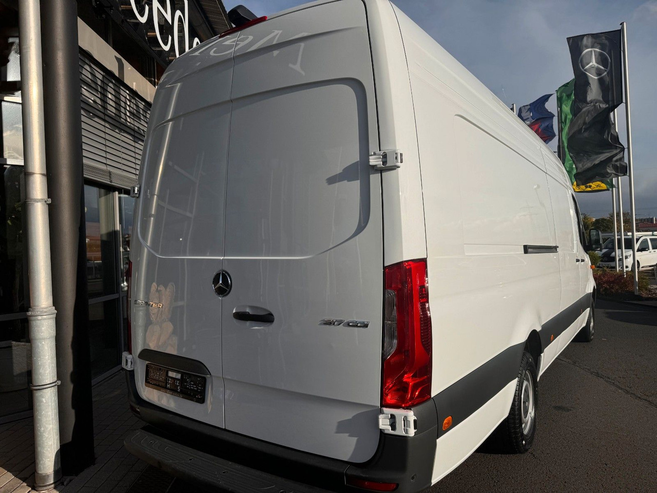 Mercedes-Benz Sprinter 317 CDI Extralang Klima 360 - 无侧窗厢式货车:图4 Mercedes-Benz Sprinter 317 CDI Extralang Klima 360 - 无侧窗厢式货车:图4