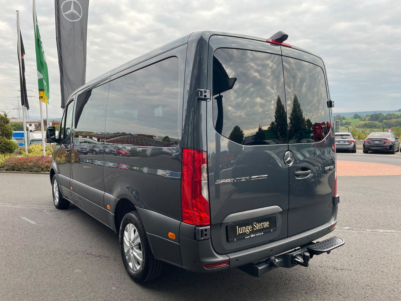 Mercedes-Benz Sprinter 317 CDI Tourer 3665 9G Kamera AHK3,5to - 小型客车:图3 Mercedes-Benz Sprinter 317 CDI Tourer 3665 9G Kamera AHK3,5to - 小型客车:图3