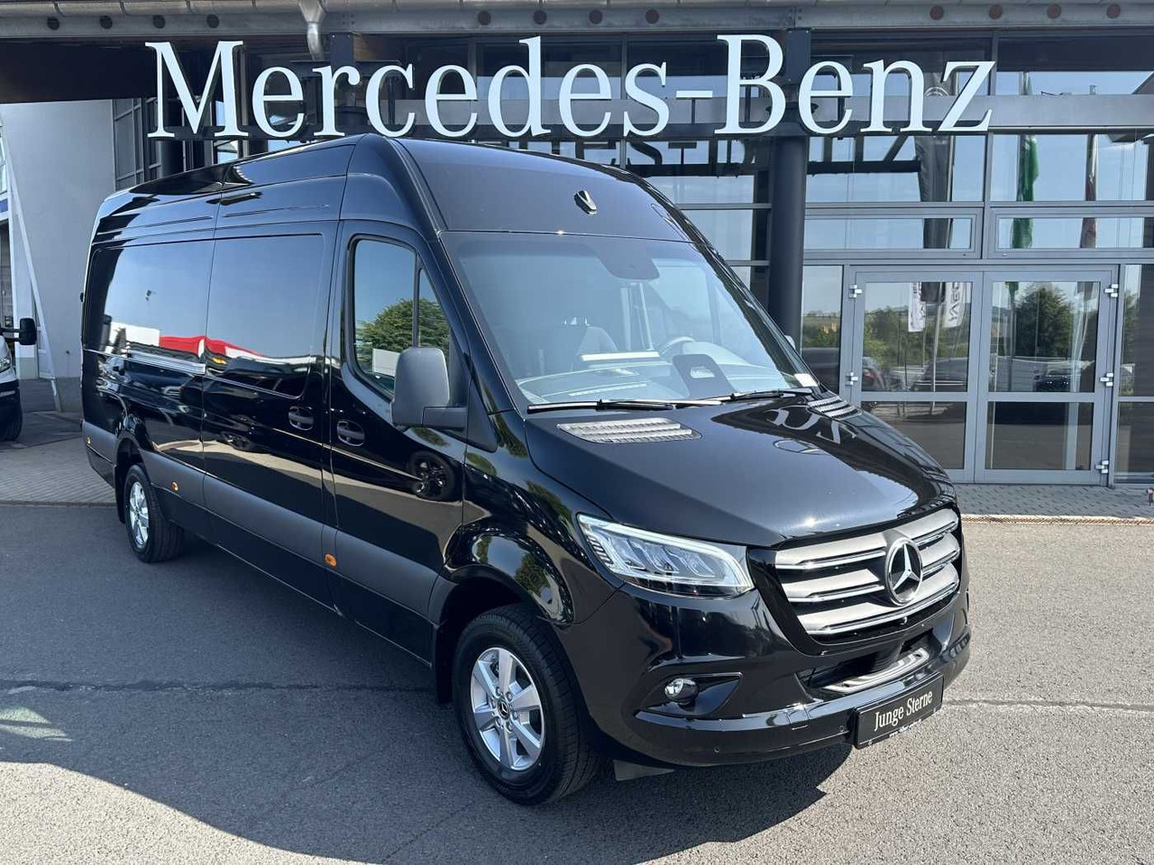 Mercedes-Benz Sprinter 319 CDI 4325 AHK DISTRONIC 360 Klima - 无侧窗厢式货车:图1 Mercedes-Benz Sprinter 319 CDI 4325 AHK DISTRONIC 360 Klima - 无侧窗厢式货车:图1