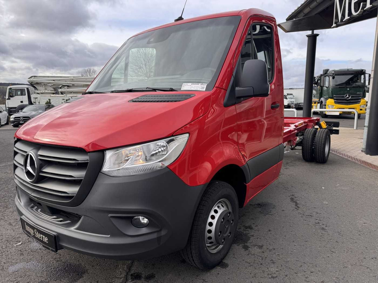 Mercedes-Benz Sprinter 517 CDI 4325 Fahrgestell AHK3,5 5.500kg - 驾驶室底盘卡车:图3 Mercedes-Benz Sprinter 517 CDI 4325 Fahrgestell AHK3,5 5.500kg - 驾驶室底盘卡车:图3