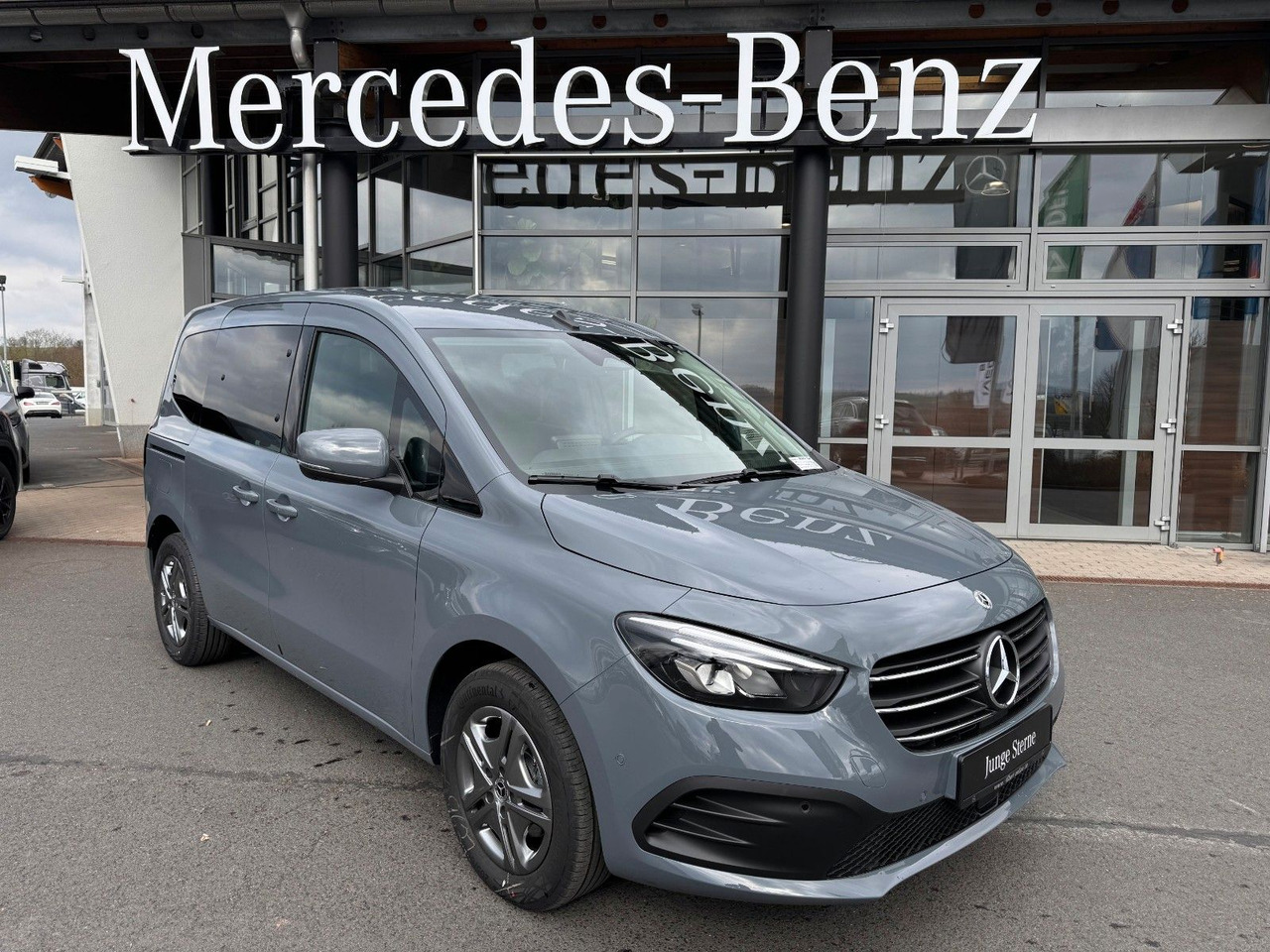 Mercedes-Benz T 180 Style LED Kamera KEYLESS MBUX SHZ - 小型客车:图1 Mercedes-Benz T 180 Style LED Kamera KEYLESS MBUX SHZ - 小型客车:图1