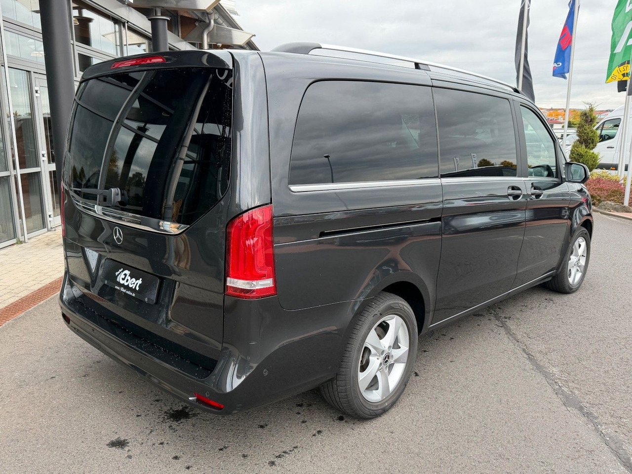 Mercedes-Benz V 250 AVANTGARDE ED AHK Tisch 6Sitze - 小型客车:图4 Mercedes-Benz V 250 AVANTGARDE ED AHK Tisch 6Sitze - 小型客车:图4