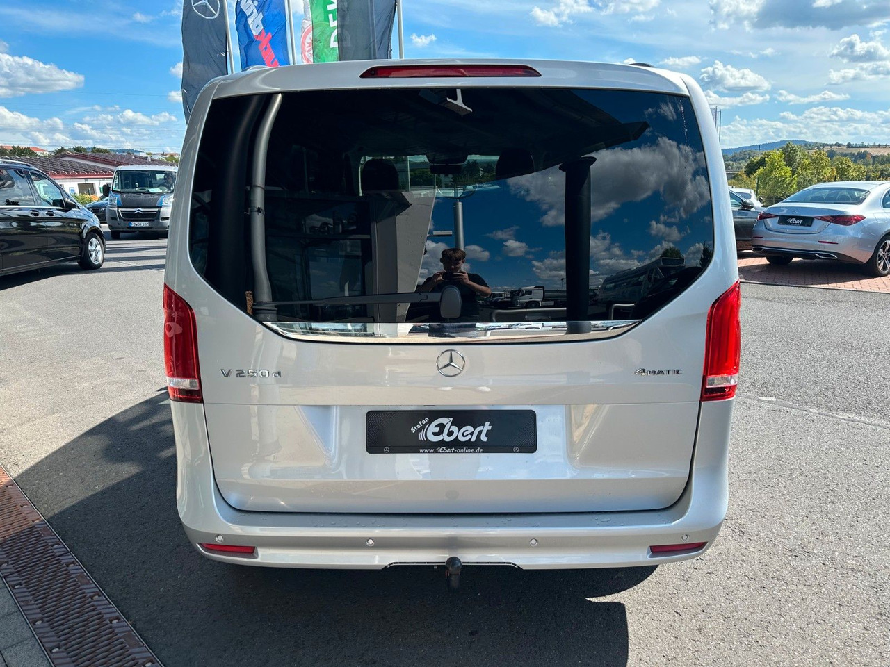 Mercedes-Benz V 250 EDITION 4MATIC Kompakt Liege-Paket AHK2,5t - 旅行车:图5 Mercedes-Benz V 250 EDITION 4MATIC Kompakt Liege-Paket AHK2,5t - 旅行车:图5
