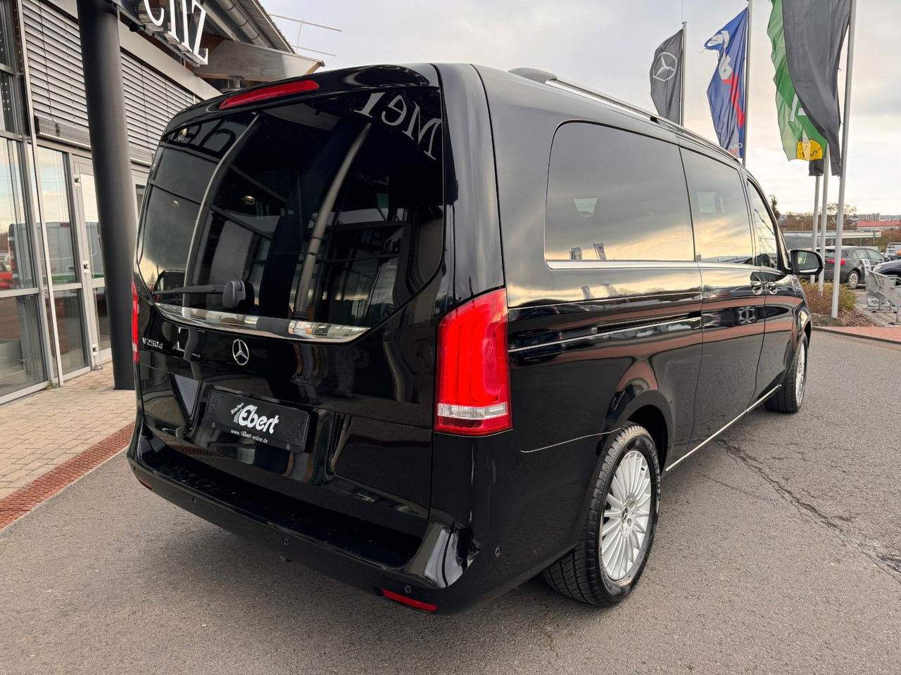 Mercedes-Benz V 250 d AVA Extralang AHK2,5to Kamera LED - 小型客车:图4 Mercedes-Benz V 250 d AVA Extralang AHK2,5to Kamera LED - 小型客车:图4