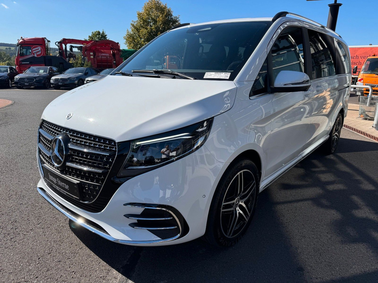 Mercedes-Benz V 300 d 4MATIC EXCLUSIVE AMG Tische AHK2,5to - 小型客车:图3 Mercedes-Benz V 300 d 4MATIC EXCLUSIVE AMG Tische AHK2,5to - 小型客车:图3