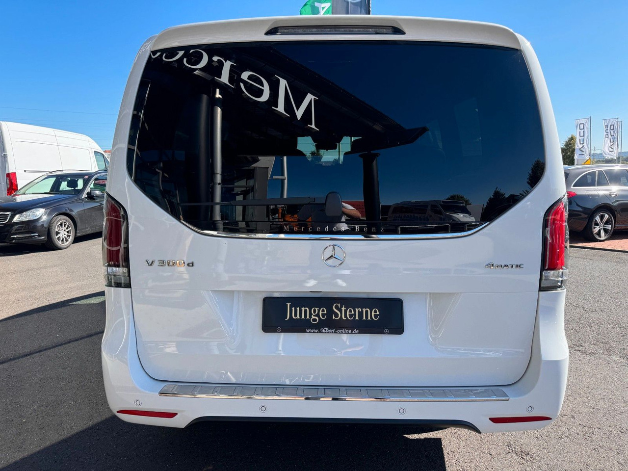 Mercedes-Benz V 300 d 4MATIC EXCLUSIVE AMG Tische AHK2,5to - 小型客车:图5 Mercedes-Benz V 300 d 4MATIC EXCLUSIVE AMG Tische AHK2,5to - 小型客车:图5