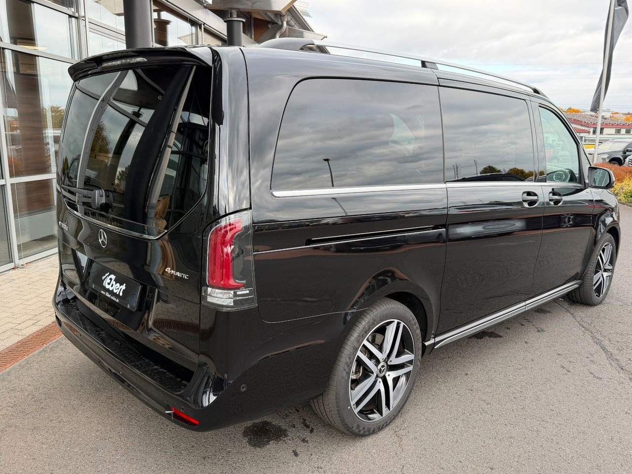 Mercedes-Benz V 300 d 4MATIC EXCLUSIVE Luxus-Sitze AHK2,5to - 旅行车:图4 Mercedes-Benz V 300 d 4MATIC EXCLUSIVE Luxus-Sitze AHK2,5to - 旅行车:图4