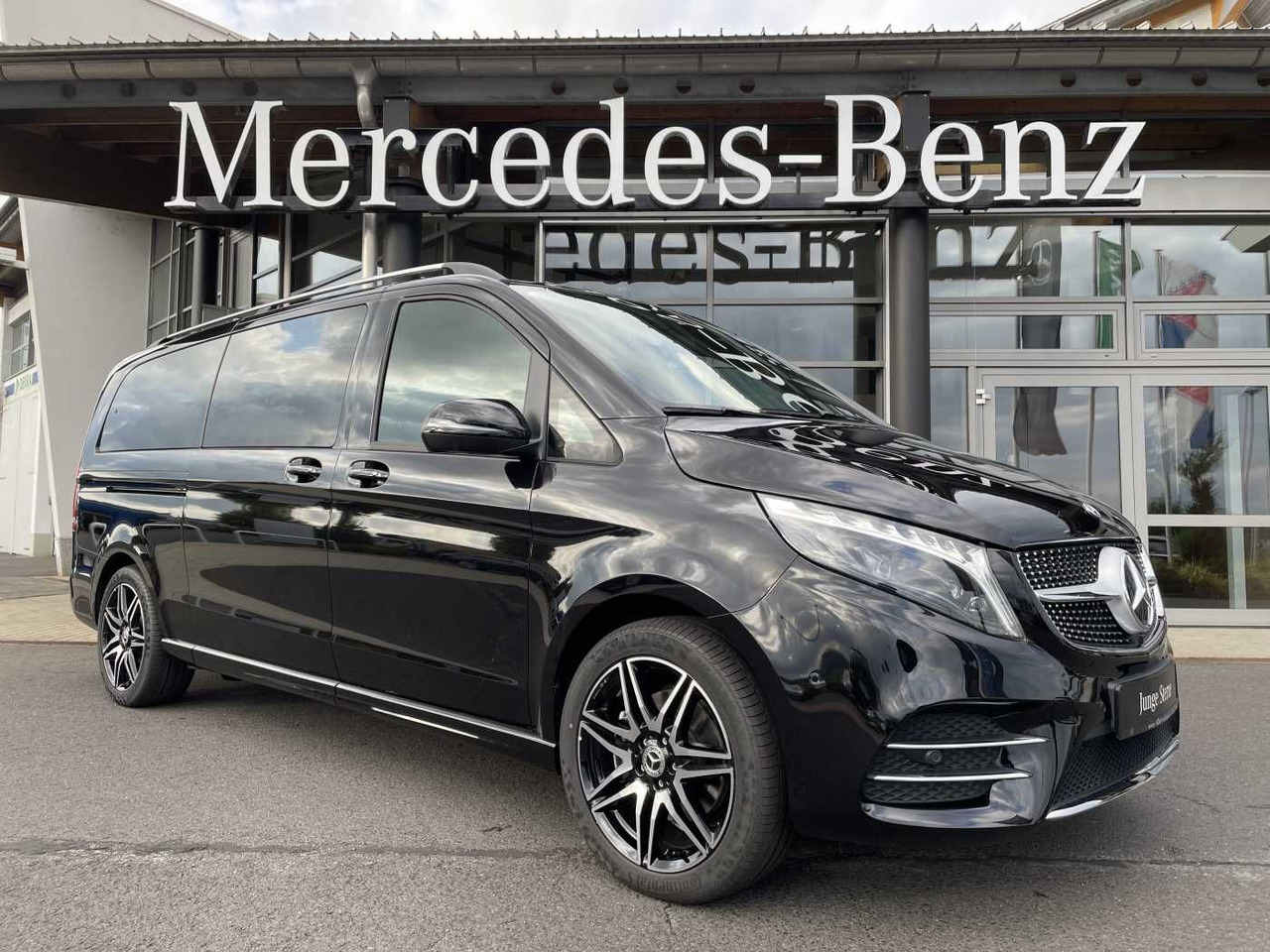 Mercedes-Benz V 300 d AVA 4MATIC AMG Kühlschrank AIRMATIC - 汽车:图1 Mercedes-Benz V 300 d AVA 4MATIC AMG Kühlschrank AIRMATIC - 汽车:图1