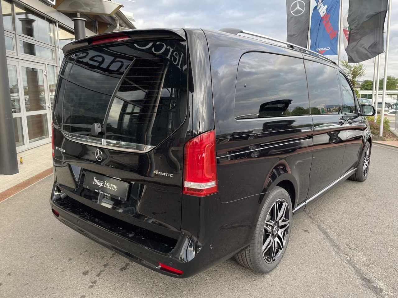 Mercedes-Benz V 300 d AVA 4MATIC AMG Kühlschrank AIRMATIC - 汽车:图4 Mercedes-Benz V 300 d AVA 4MATIC AMG Kühlschrank AIRMATIC - 汽车:图4