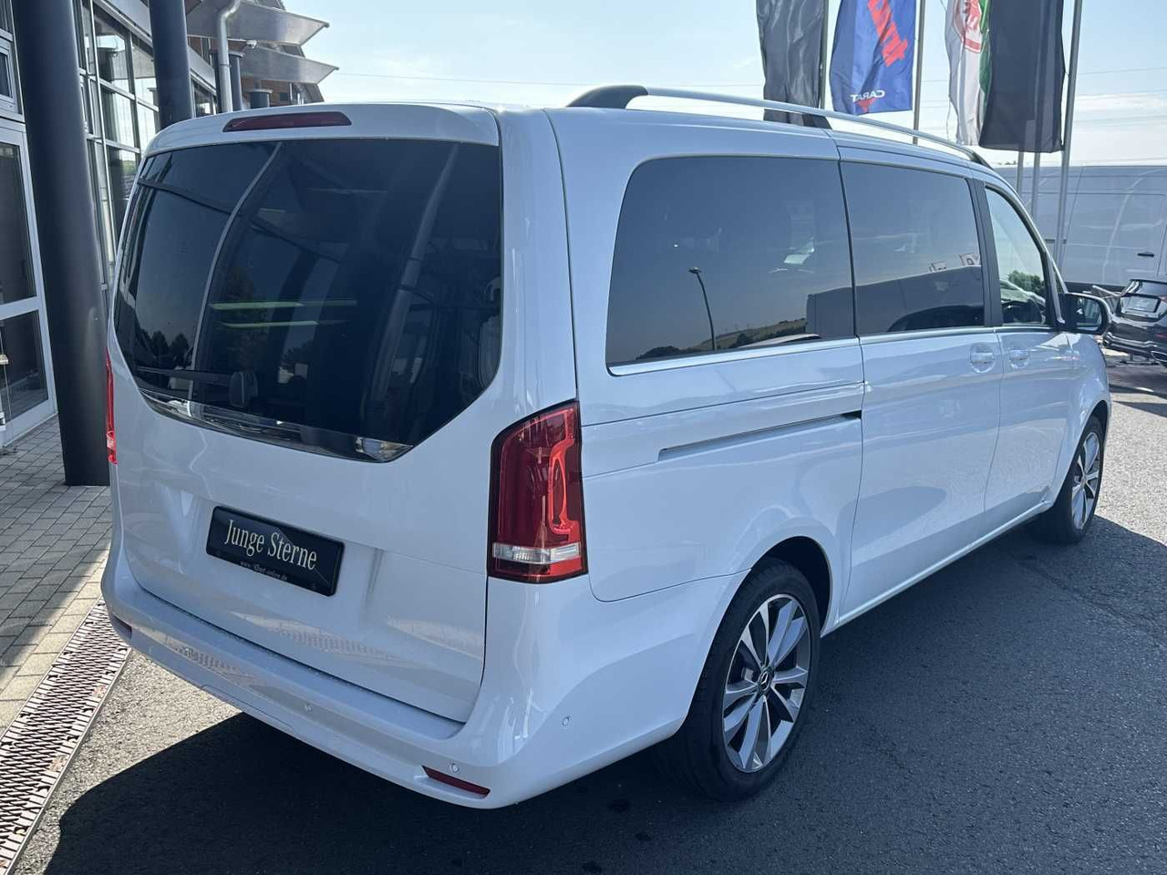 Mercedes-Benz V 300 d AVA ED 6Sitze Burmester 360Kamera el Tür - 汽车:图4 Mercedes-Benz V 300 d AVA ED 6Sitze Burmester 360Kamera el Tür - 汽车:图4
