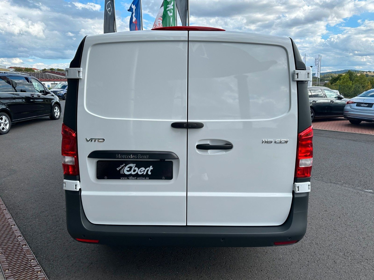 Mercedes-Benz Vito 116 CDI Klima Kamera Audio40 SHZ - 紧凑型面包车:图5 Mercedes-Benz Vito 116 CDI Klima Kamera Audio40 SHZ - 紧凑型面包车:图5