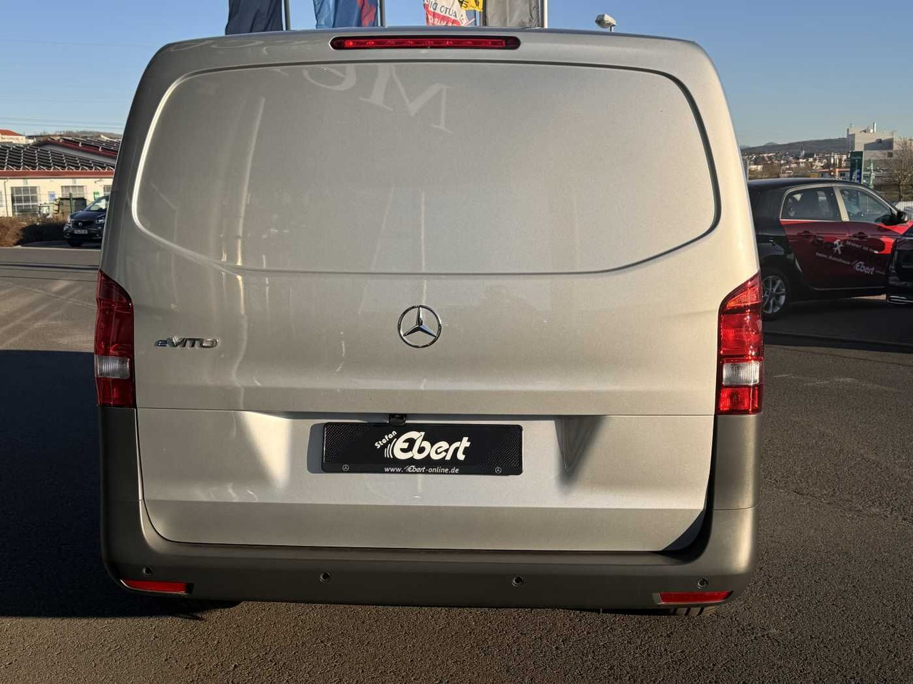 Mercedes-Benz eVito 112 Audio 30 Sitzheizung Kamera Tempomat - 紧凑型面包车, 电动小型货车:图5 Mercedes-Benz eVito 112 Audio 30 Sitzheizung Kamera Tempomat - 紧凑型面包车, 电动小型货车:图5