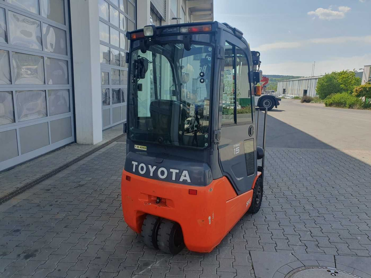 Toyota 8FBET15 / Triplex: 4.30m / nur 3.412h! / 2022 - 电动叉车:图4 Toyota 8FBET15 / Triplex: 4.30m / nur 3.412h! / 2022 - 电动叉车:图4