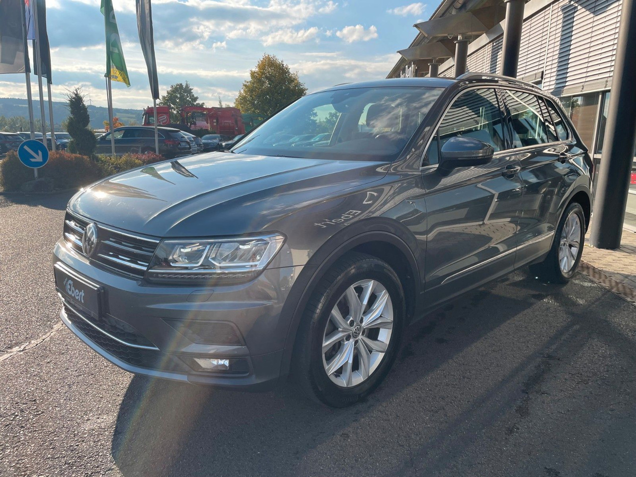 Volkswagen Tiguan 2.0 TSI Highline 4M AHK+LED+DAB+ACC+PDC - 越野车:图2 Volkswagen Tiguan 2.0 TSI Highline 4M AHK+LED+DAB+ACC+PDC - 越野车:图2