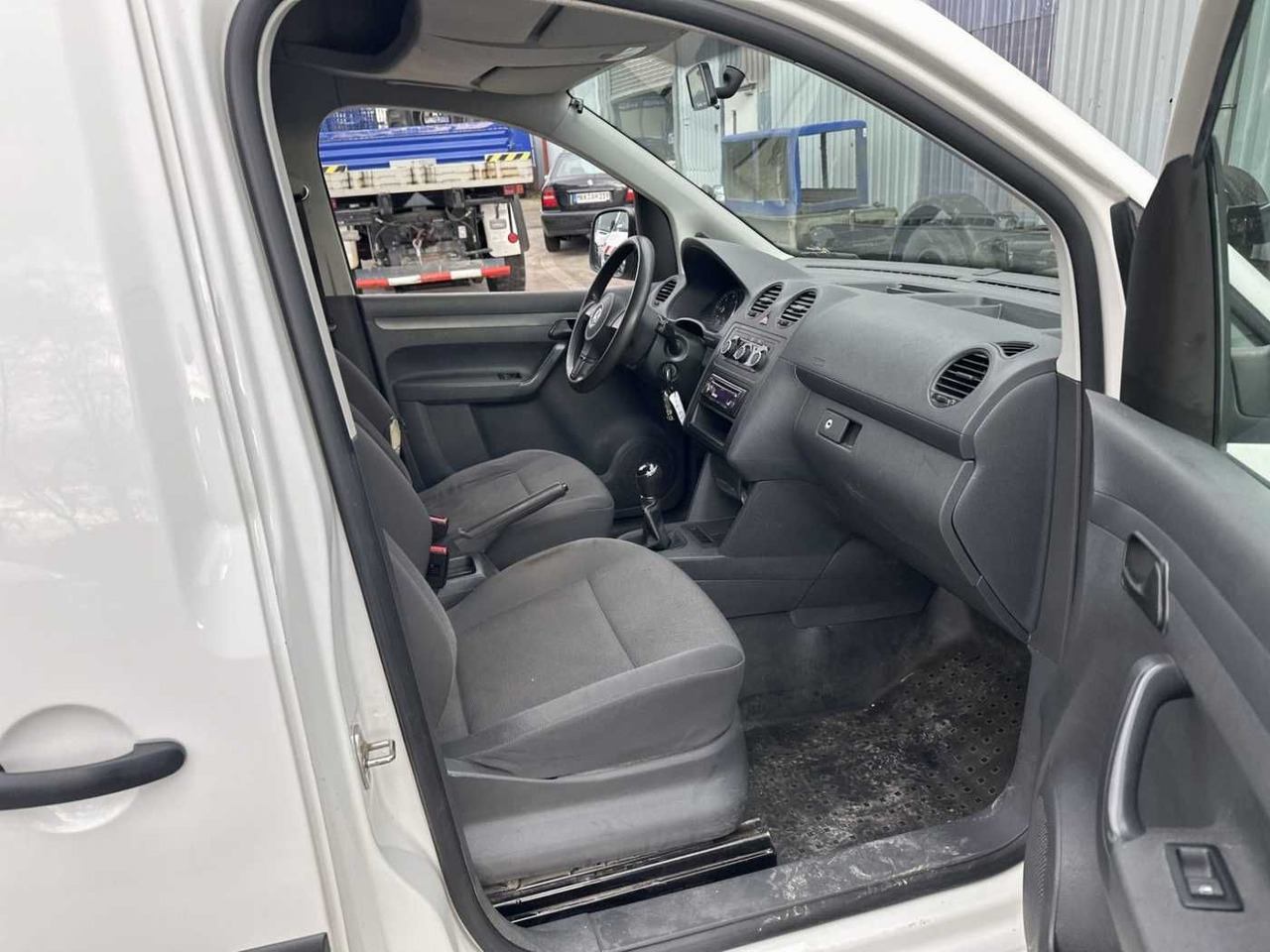 Volkswagen VW Caddy 2.0 TDI 4Motion Maxi Kasten Regal - 无侧窗厢式货车:图5 Volkswagen VW Caddy 2.0 TDI 4Motion Maxi Kasten Regal - 无侧窗厢式货车:图5