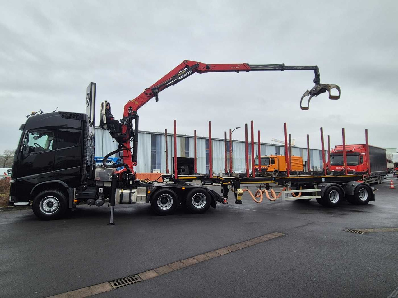 Volvo FH 540 6x4 Palfinger S260Z96 Doll Teleskop-Langh - 木材运输车:图4 Volvo FH 540 6x4 Palfinger S260Z96 Doll Teleskop-Langh - 木材运输车:图4