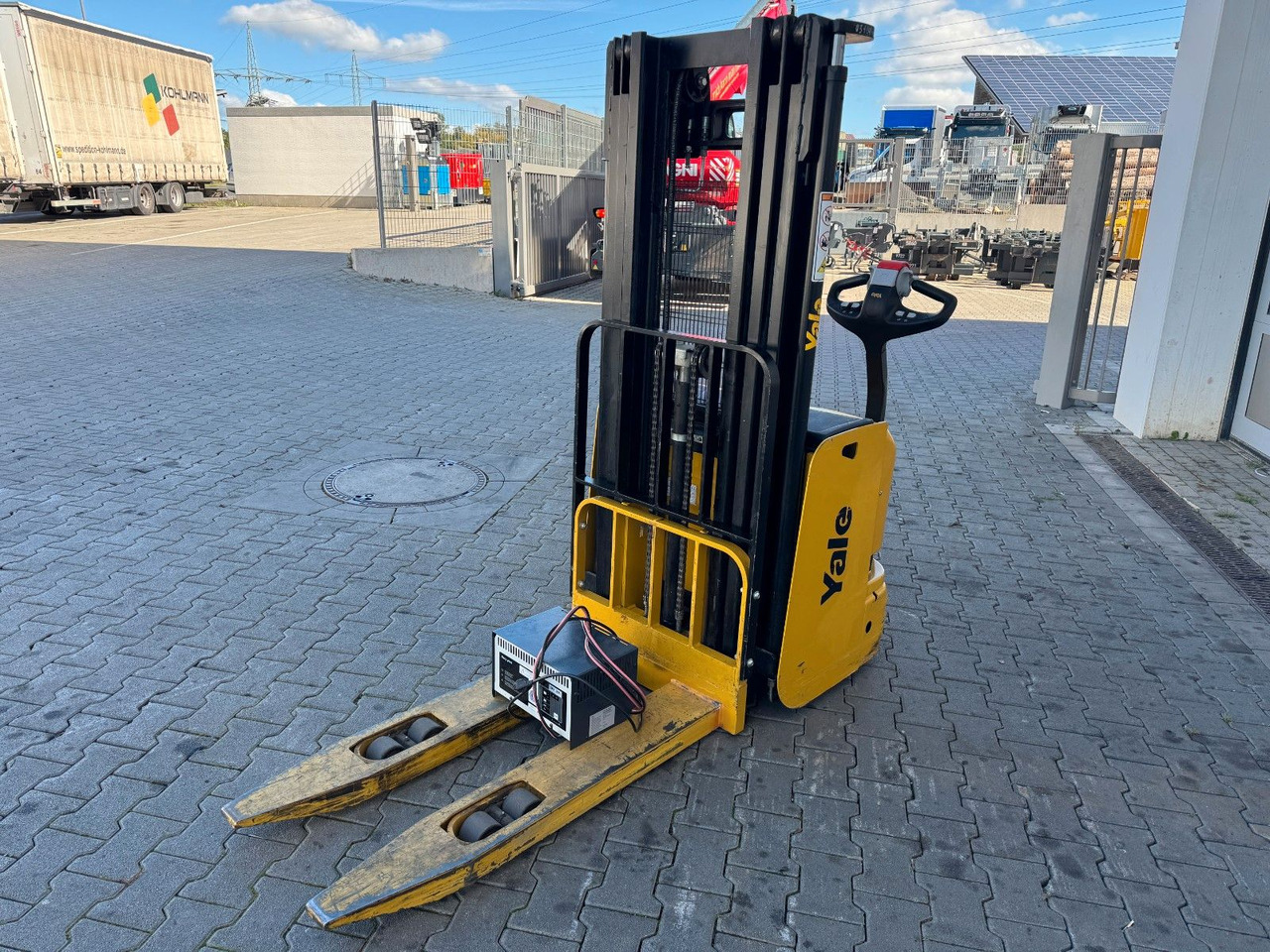 Yale MS 12 AC / Triplex: 4m! / nur 180h! / 2014 - 堆垛机:图5 Yale MS 12 AC / Triplex: 4m! / nur 180h! / 2014 - 堆垛机:图5