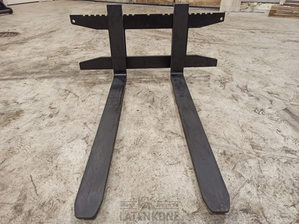 Laten Trukkipiikit 2000kg 1100mm/1200mm 2A Avant - 叉 适用于 建筑机械:图2 Laten Trukkipiikit 2000kg 1100mm/1200mm 2A Avant - 叉 适用于 建筑机械:图2