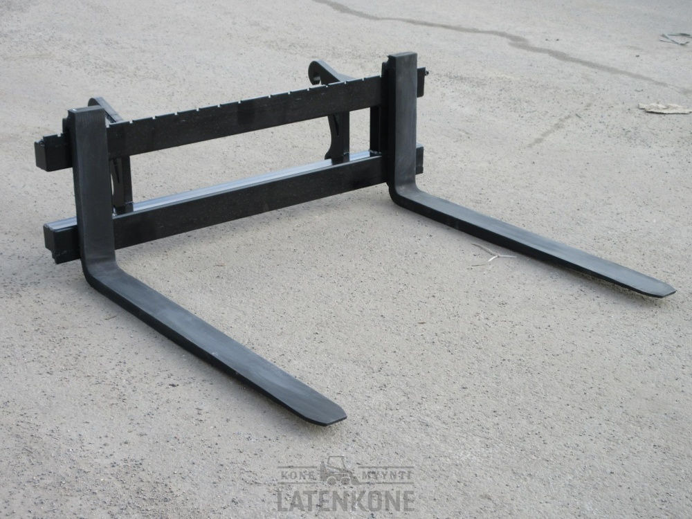 Laten Trukkipiikit 2500kg 1500mm/1200mm 2A Volvo L30 - 叉 适用于 建筑机械:图1 Laten Trukkipiikit 2500kg 1500mm/1200mm 2A Volvo L30 - 叉 适用于 建筑机械:图1