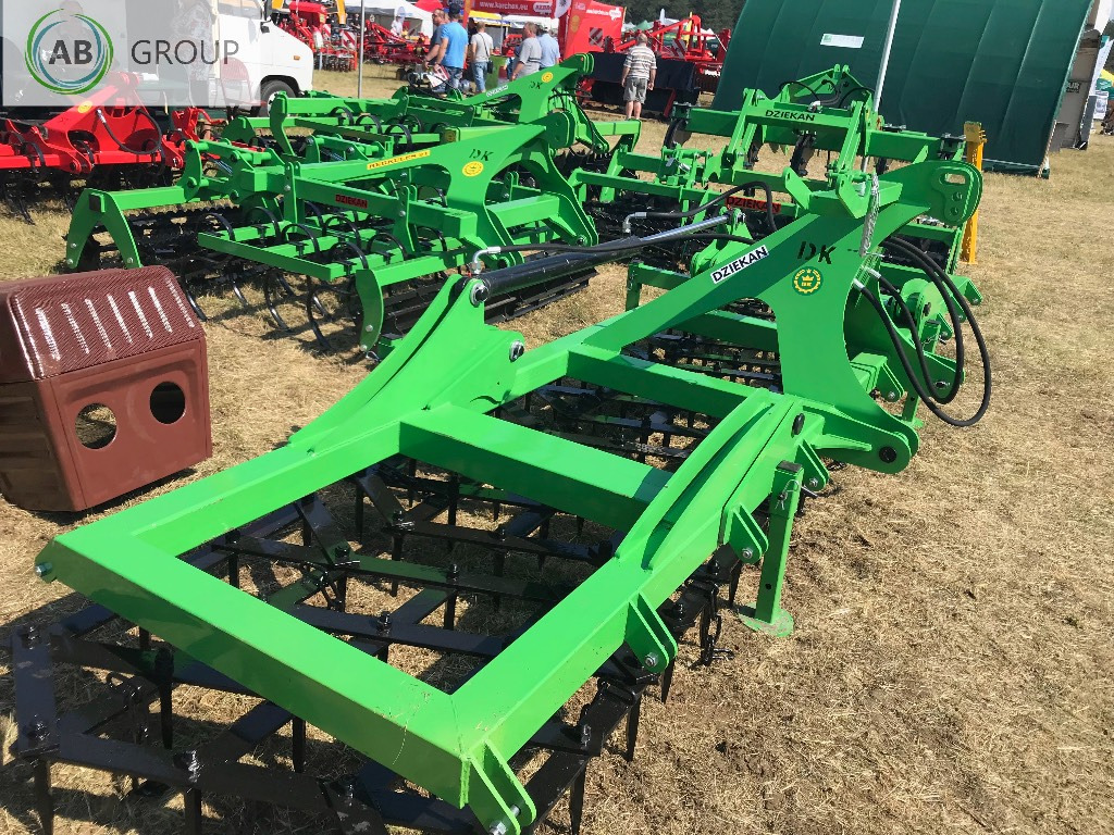 Dziekan hydraulic folding meadow harrow WUKA 5m 5C20H - 链耙:图4 Dziekan hydraulic folding meadow harrow WUKA 5m 5C20H - 链耙:图4