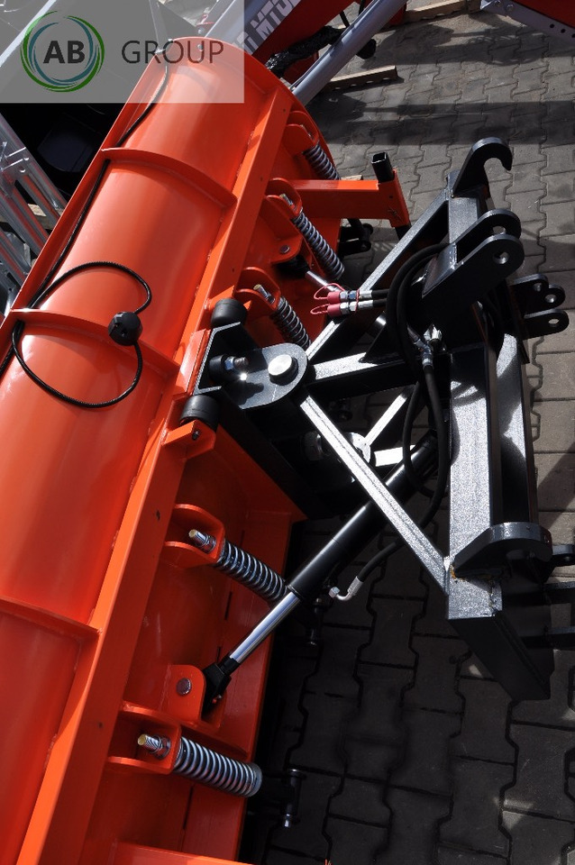 Metal-Technik snow plow 3.0 m category II - 推雪板 适用于 农业机械:图3 Metal-Technik snow plow 3.0 m category II - 推雪板 适用于 农业机械:图3