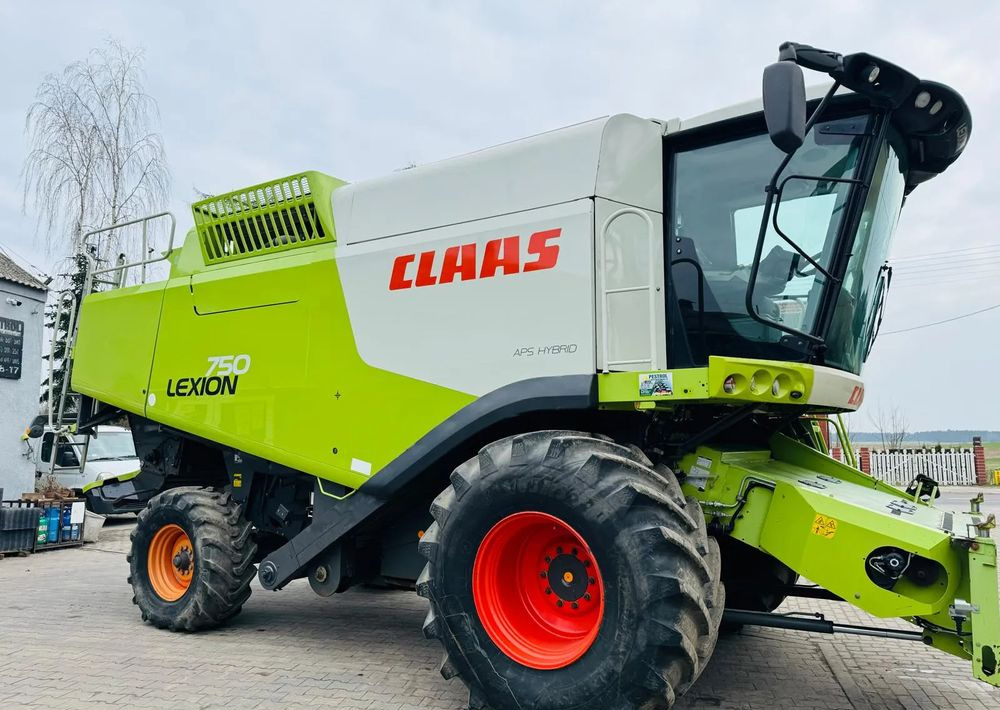 Claas LEXION 750 APS HYBRID - 联合收割机:图3 Claas LEXION 750 APS HYBRID - 联合收割机:图3