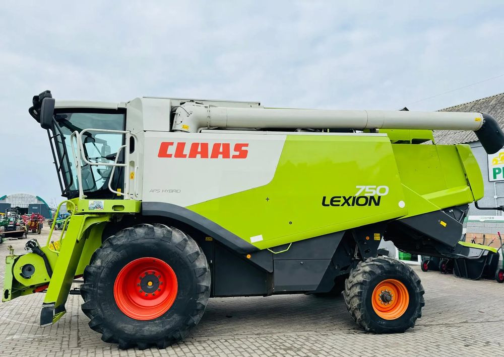 Claas LEXION 750 APS HYBRID - 联合收割机:图1 Claas LEXION 750 APS HYBRID - 联合收割机:图1