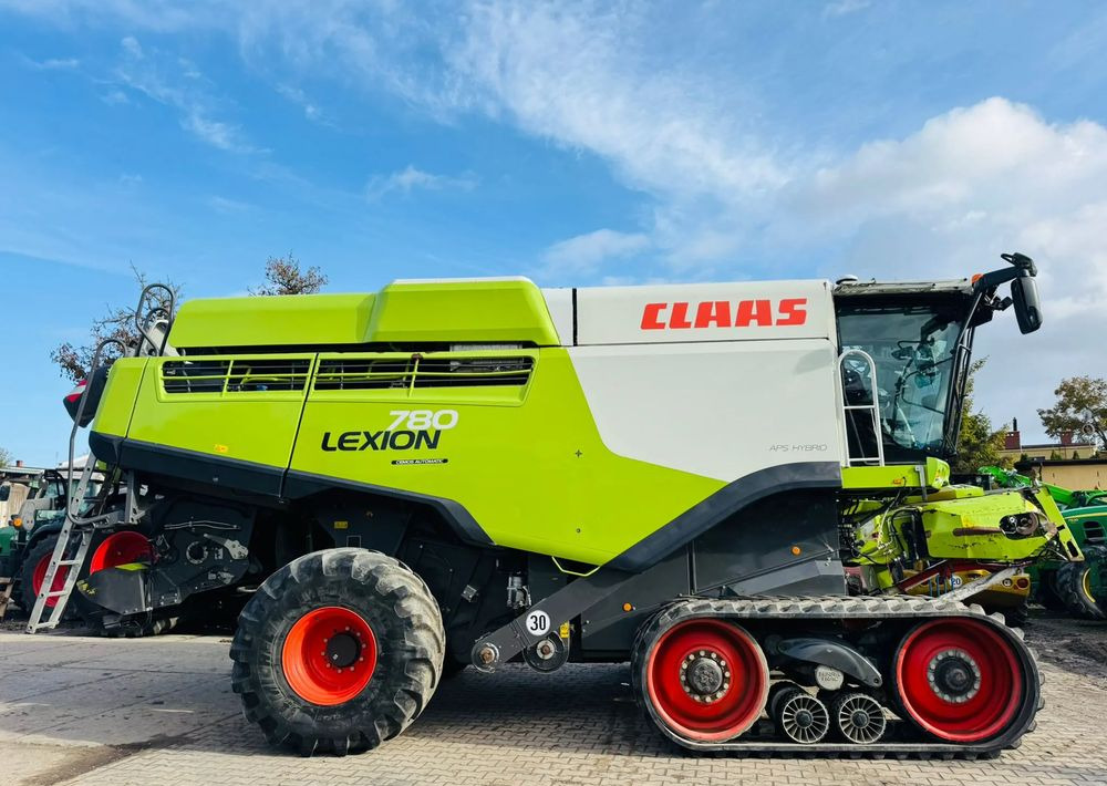 Claas Lexion 780 TT - 联合收割机:图2 Claas Lexion 780 TT - 联合收割机:图2