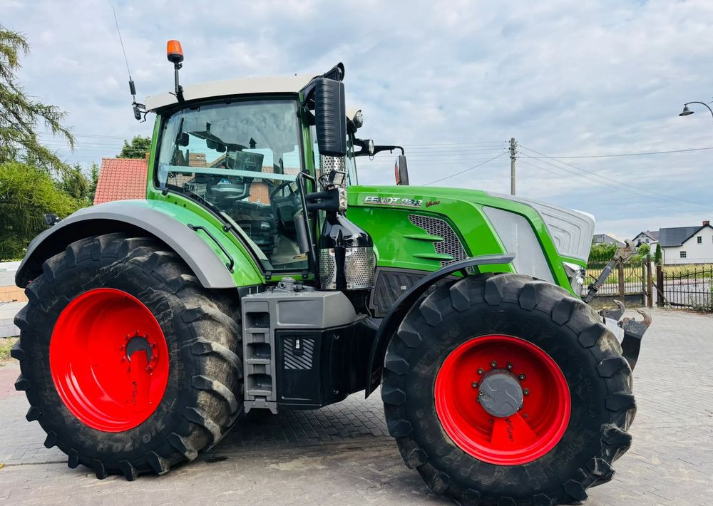 Fendt 828 Vario Profi Plus - 拖拉机:图2 Fendt 828 Vario Profi Plus - 拖拉机:图2