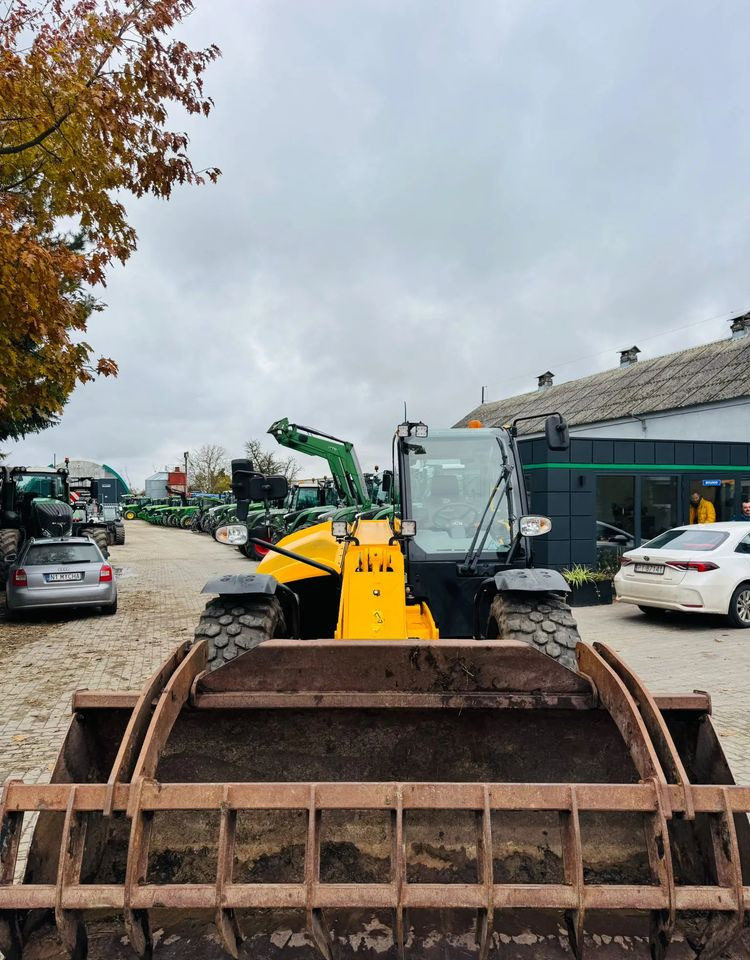 JCB 532-70 AGRI SUPER - 伸缩臂叉装车:图4 JCB 532-70 AGRI SUPER - 伸缩臂叉装车:图4