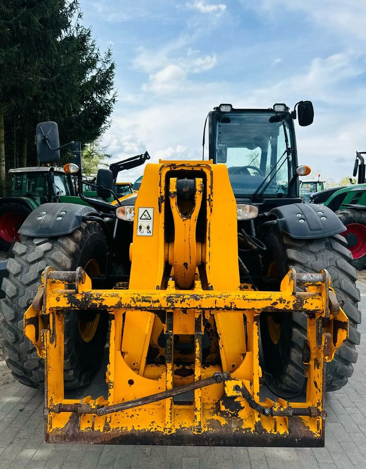 JCB 550-80 Agri Plus - 伸缩臂叉装车:图3 JCB 550-80 Agri Plus - 伸缩臂叉装车:图3