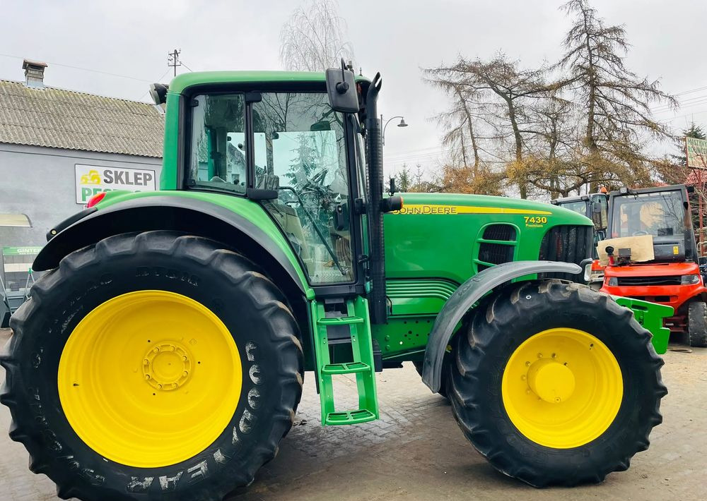 John Deere 7430 - 拖拉机:图5 John Deere 7430 - 拖拉机:图5