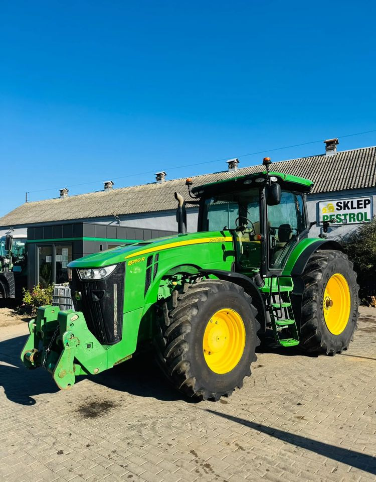 John Deere 8260R - 拖拉机:图1 John Deere 8260R - 拖拉机:图1
