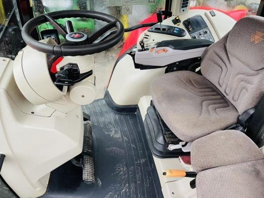 Massey Ferguson 7615 DYNA VT - 拖拉机:图5 Massey Ferguson 7615 DYNA VT - 拖拉机:图5
