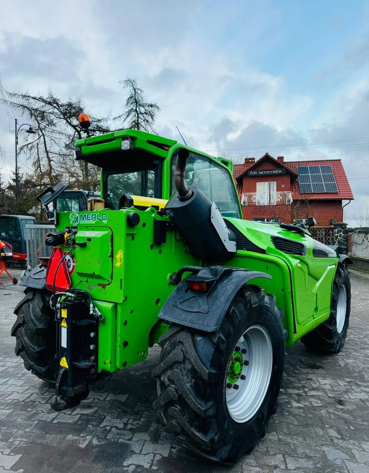 Merlo TF 42.7 CS - 伸缩臂叉装车:图4 Merlo TF 42.7 CS - 伸缩臂叉装车:图4