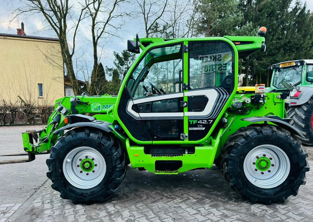 Merlo TF 42.7 CS - 伸缩臂叉装车:图2 Merlo TF 42.7 CS - 伸缩臂叉装车:图2