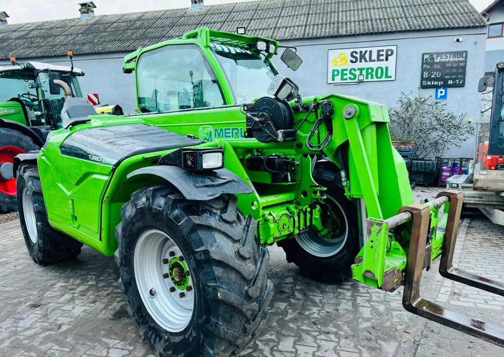 Merlo TF 42.7 CS - 伸缩臂叉装车:图3 Merlo TF 42.7 CS - 伸缩臂叉装车:图3