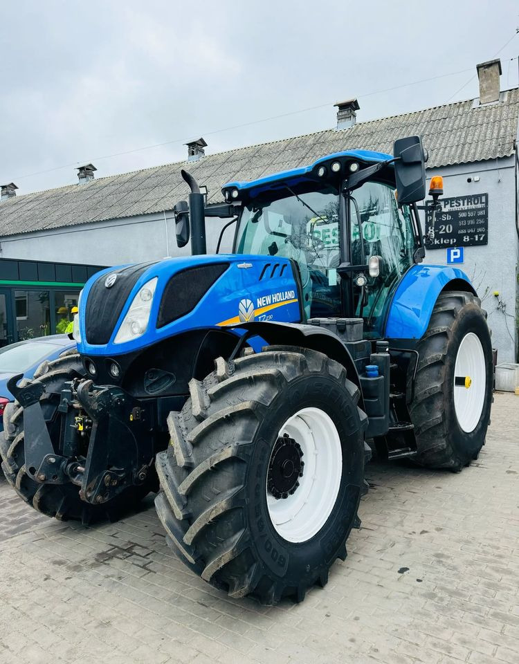 New Holland T7.230 AUTOCOMMAND - 拖拉机:图1 New Holland T7.230 AUTOCOMMAND - 拖拉机:图1