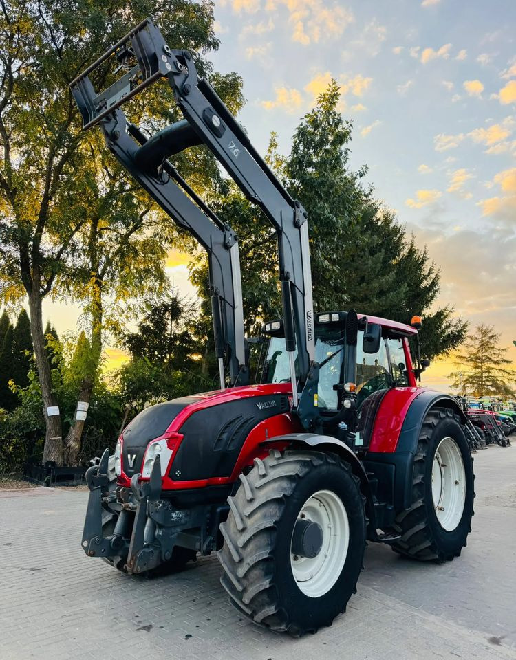 Valtra T213 Versu - 拖拉机:图1 Valtra T213 Versu - 拖拉机:图1