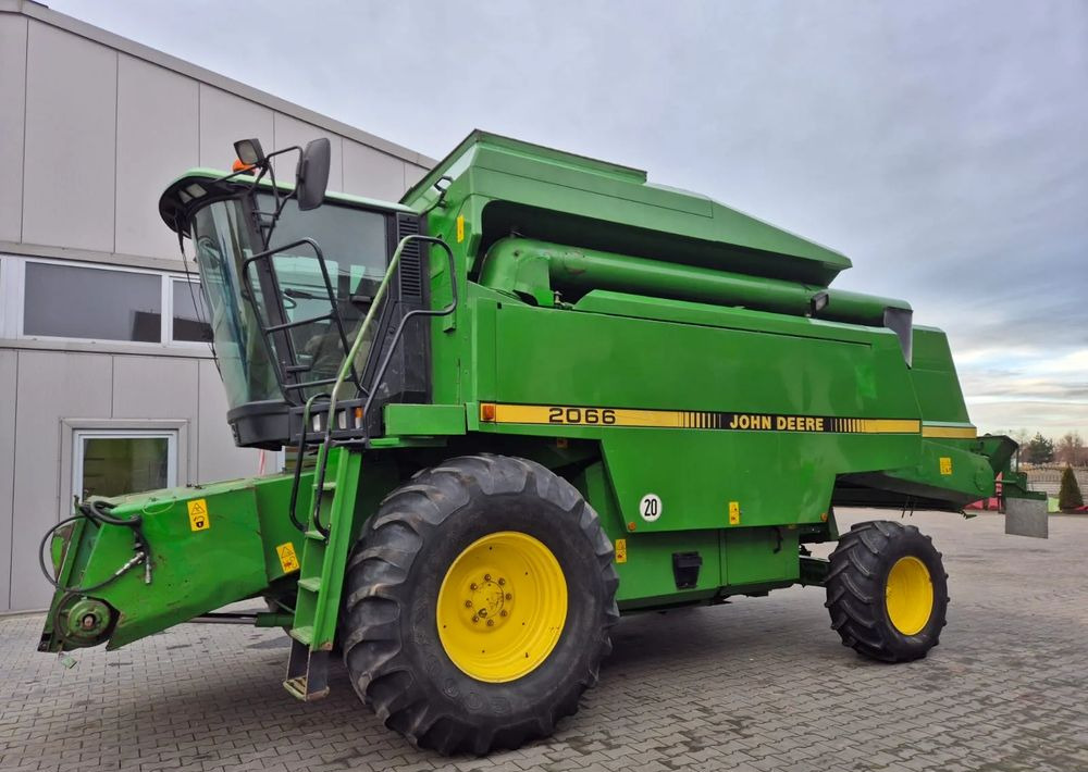 John Deere 2066 - 联合收割机:图4 John Deere 2066 - 联合收割机:图4