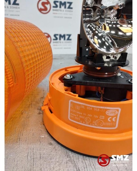 Diversen Occ zwaailamp Hella KL700 24V 70W - 灯光/ 照明 适用于 卡车:图2 Diversen Occ zwaailamp Hella KL700 24V 70W - 灯光/ 照明 适用于 卡车:图2