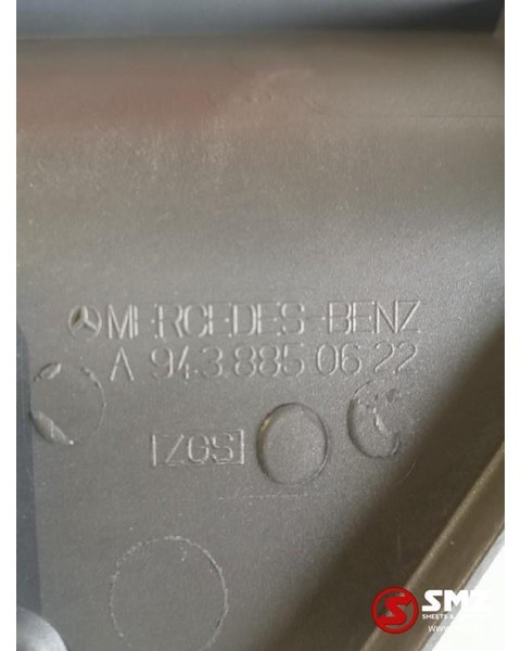 Mercedes-Benz Bumper spoiler Mercedes Actros - 空气动力/ 扰流板 适用于 卡车:图2 Mercedes-Benz Bumper spoiler Mercedes Actros - 空气动力/ 扰流板 适用于 卡车:图2